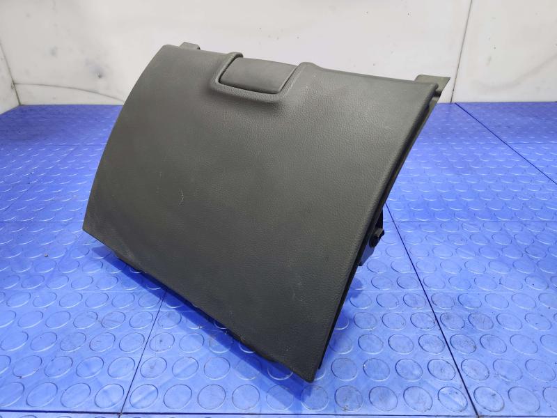2014 Chevrolet Silverado 1500 Glove Box