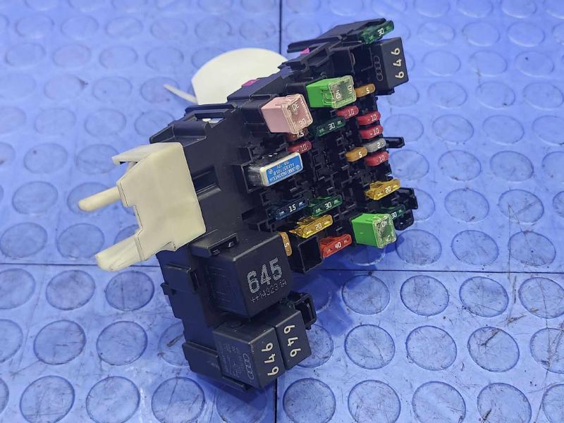 2015 Volkswagen Golf Cabin Fuse Box