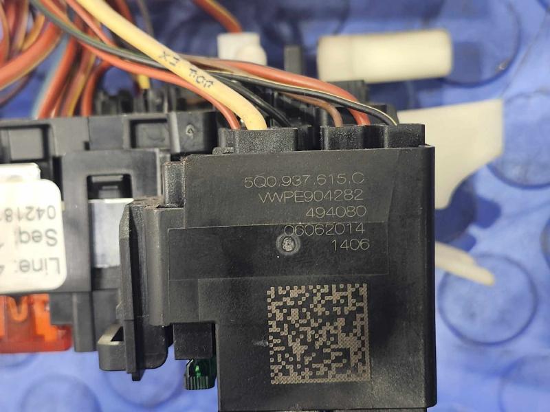 2015 Volkswagen Golf Cabin Fuse Box