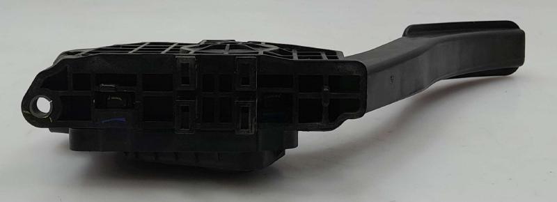 2013 - 2019 Ford Fusion Accelerator Pedal Assembly OEM DG9C-9F836-AC