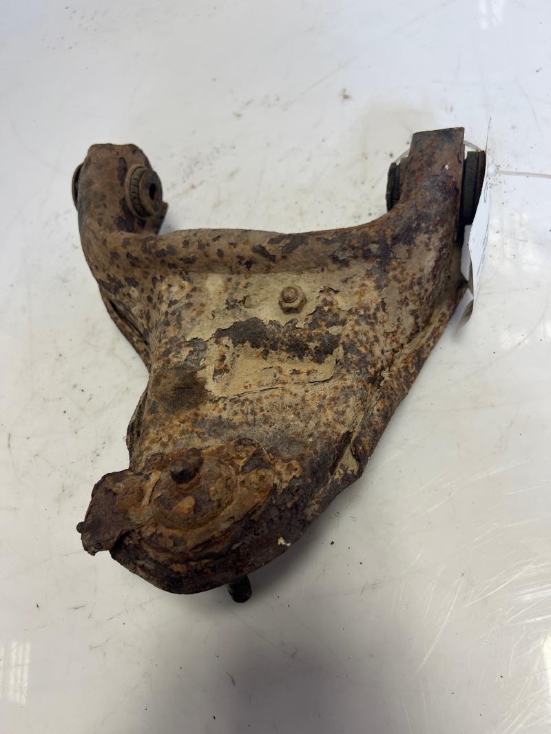 2002 Chevrolet S10 Upper Control Arm Front
