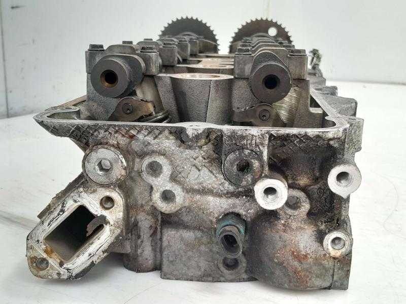 2007 Cadillac DTS Cylinder Head