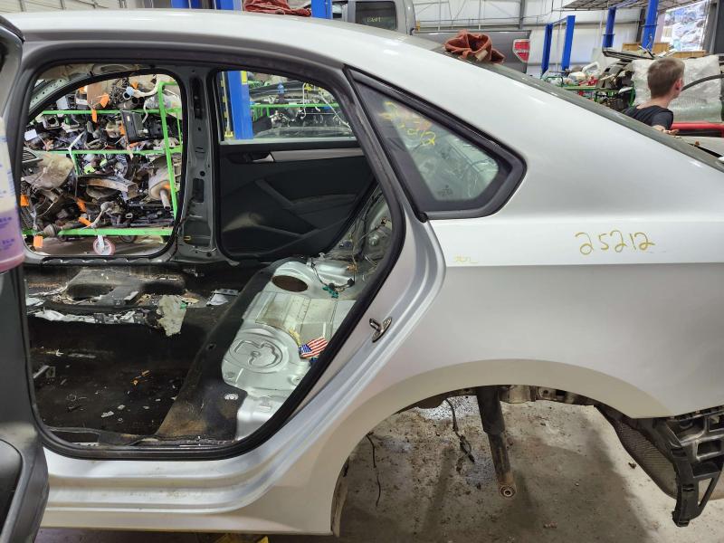 2015 Volkswagen Passat Quarter Panel