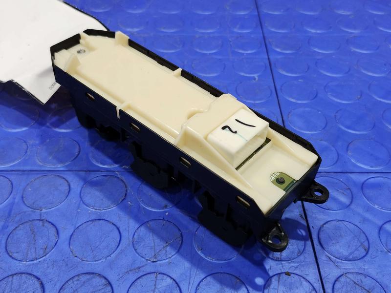 2011 Toyota Camry Door Switch Front