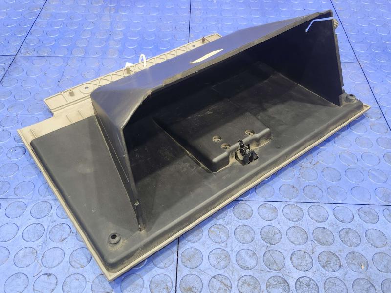 2008 Ford F-250 Super Duty Glove Box