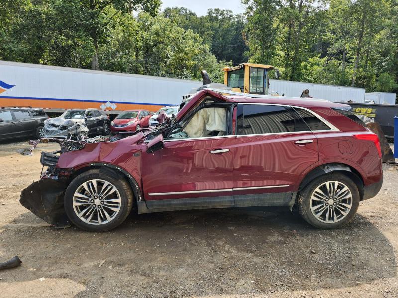2017 Cadillac XT5 Front Door Moulding
