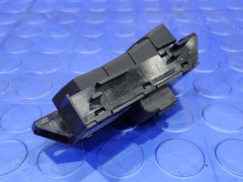 2014 Audi A7 Door Switch Front