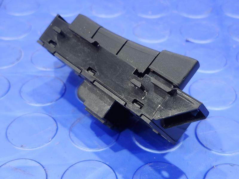 2014 Audi A7 Door Switch Front