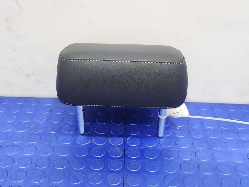 2020 Volkswagen Passat Headrest