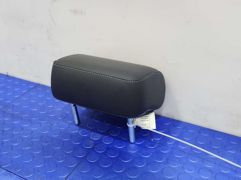 2020 Volkswagen Passat Headrest