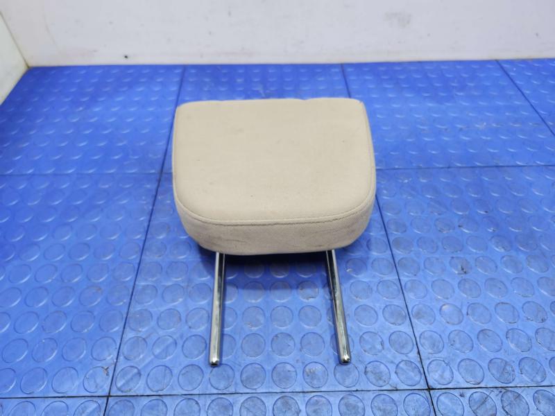 2016 Kia Sedona Headrest