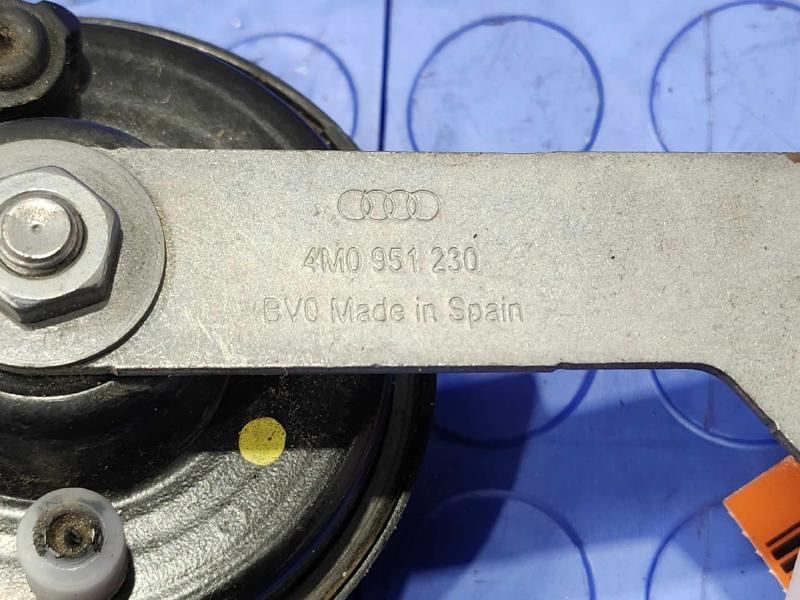 2017-2024 Audi Q7 High Note Horn Assembly Genuine OEM Part 4M0951223