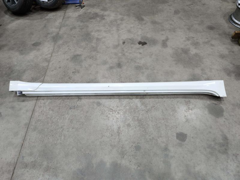 2014 Nissan Maxima Rocker Moulding