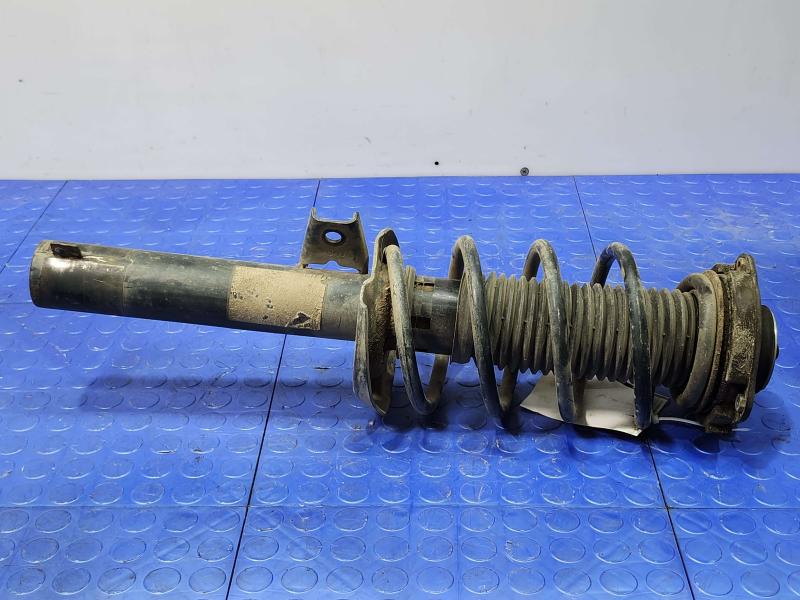 2015 Volkswagen Beetle Strut Assembly