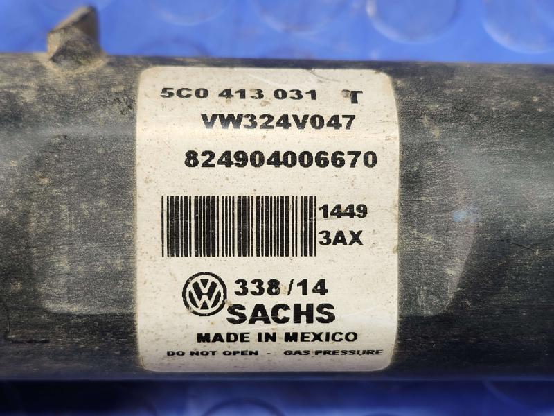 2015 Volkswagen Beetle Strut Assembly