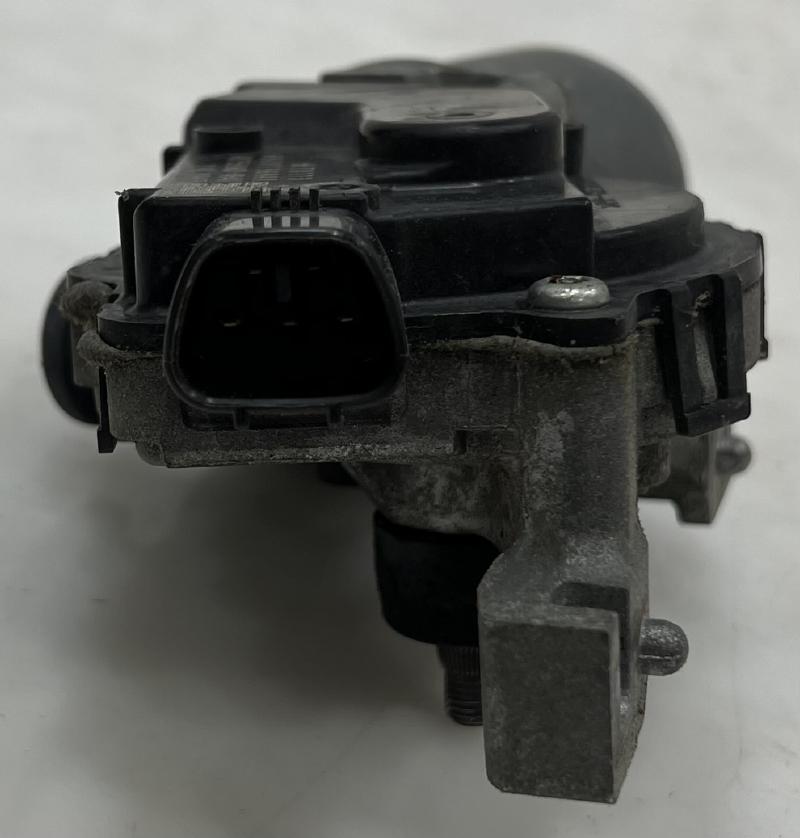 2013 - 2016 Dodge Dart Windshield Wiper Motor OEM 68081368AA