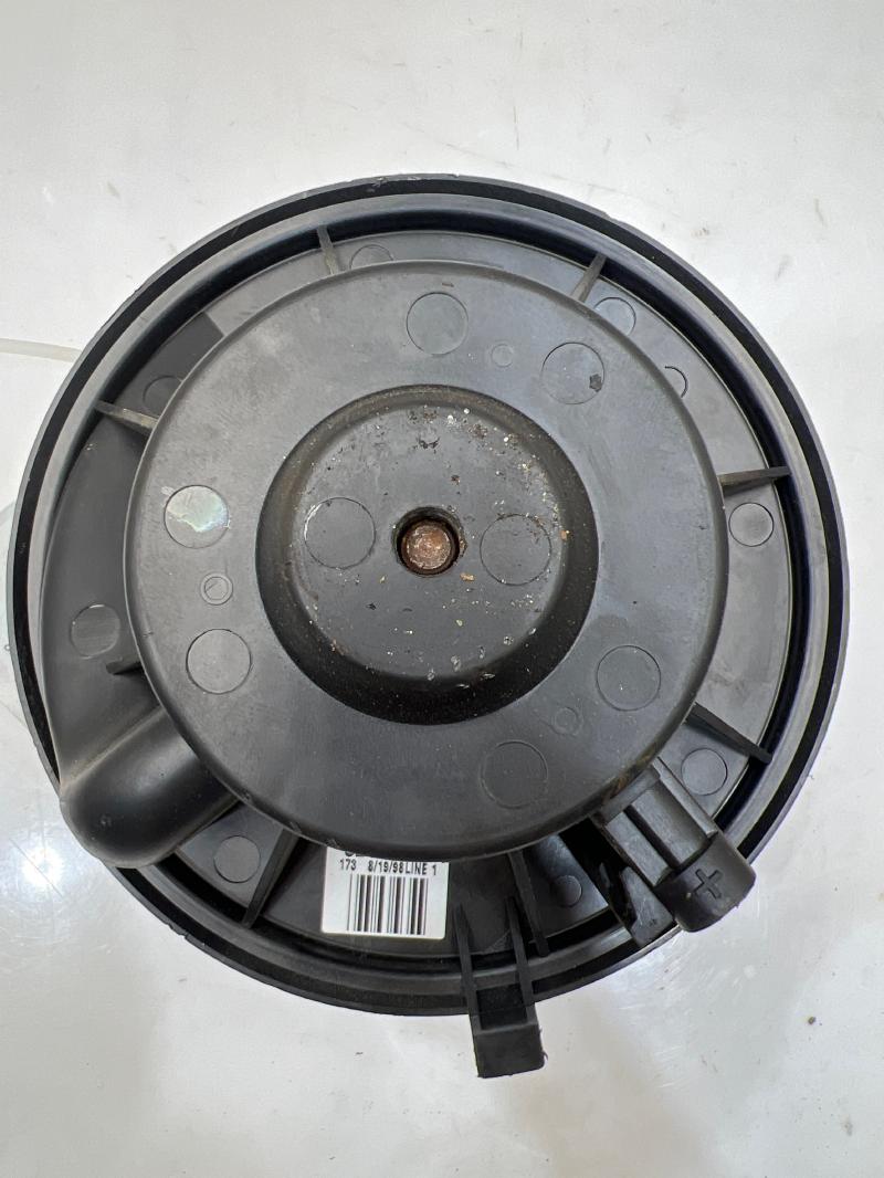 1999 Chevrolet Silverado 1500 Blower Motor