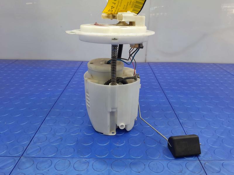2009-2020  Dodge Joruney 2.4L FWD Fuel Pump Assembly Genuine OEM 04743907AB