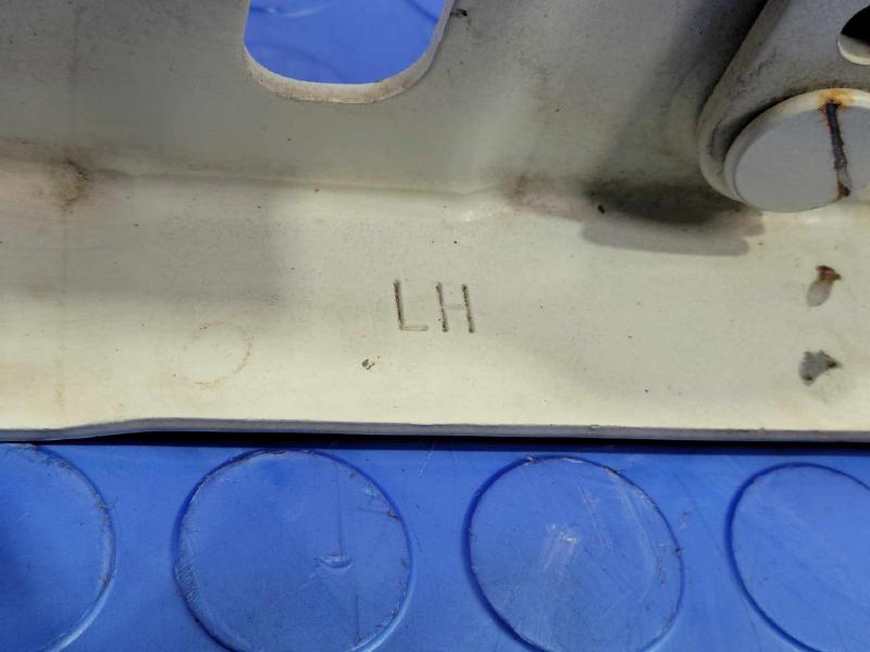 2010 Land Rover Range Rov Hood Hinge