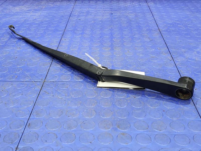 2013 Chrysler 300 Wiper Arm