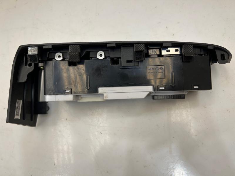 2016 Kia Sedona Door Switch Front