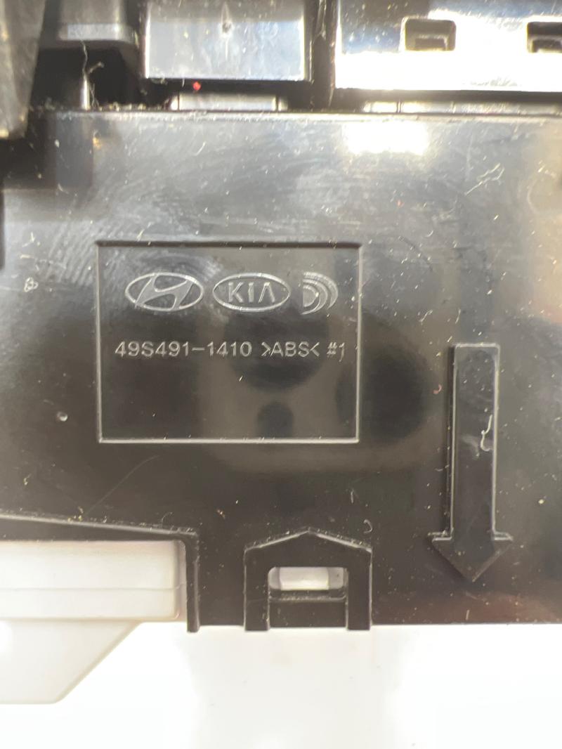 2016 Kia Sedona Door Switch Front