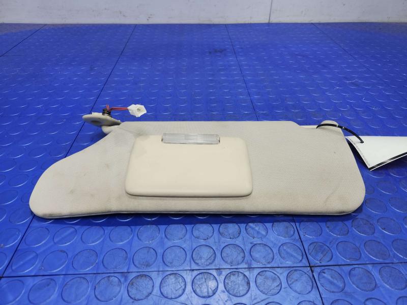 2012 Jeep Liberty Sun Visor