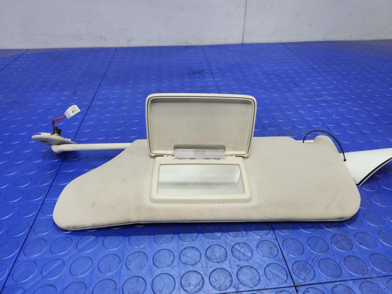 2012 Jeep Liberty Sun Visor