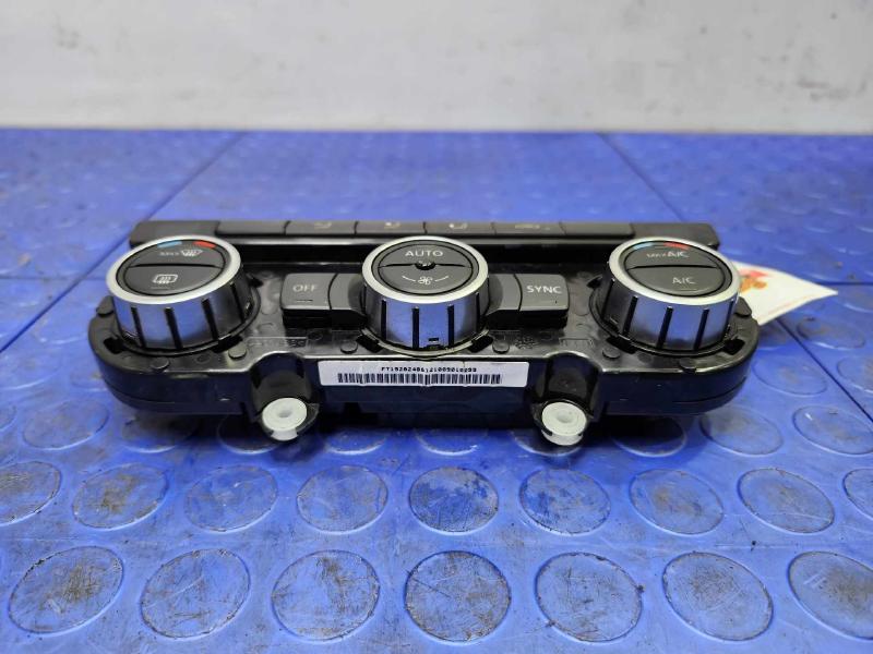 2013 Volkswagen Jetta Heater A/C Control