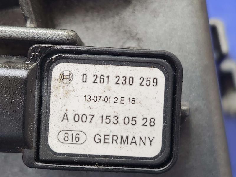 2014 Mercedes ML-Class Air Cleaner