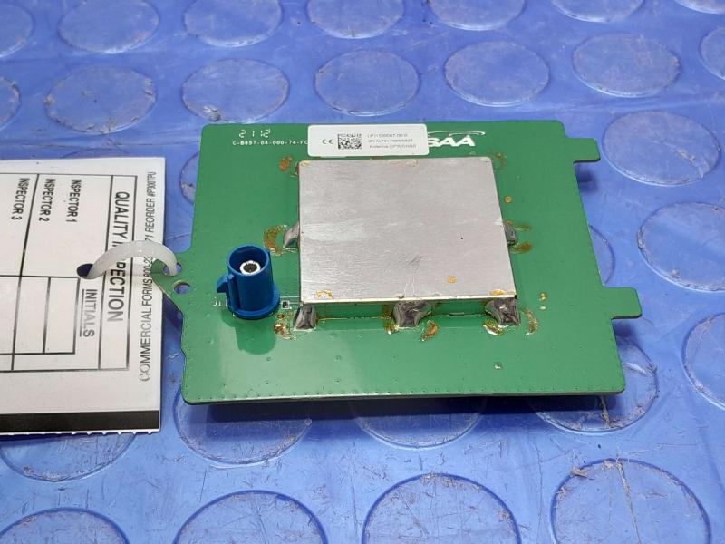 2021 Tesla Model 3 Antenna