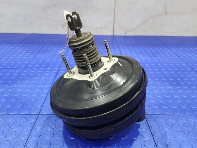2005-2008 Ford Mustang Power Brake Booster Genuine OEM 5R3Z2005A