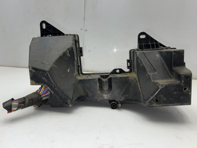 2011 Jaguar XF 5.0L Supercharged Engine Bay Fuse Box Relay Box Assembly OEM C2Z14407