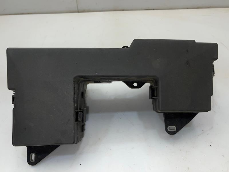 2011 Jaguar XF 5.0L Supercharged Engine Bay Fuse Box Relay Box Assembly OEM C2Z14407