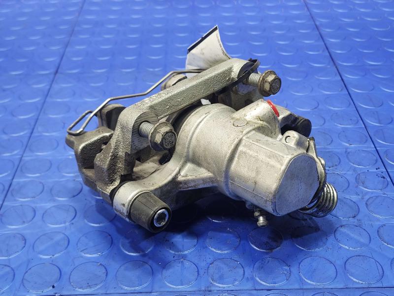 2016 Ford Focus Caliper