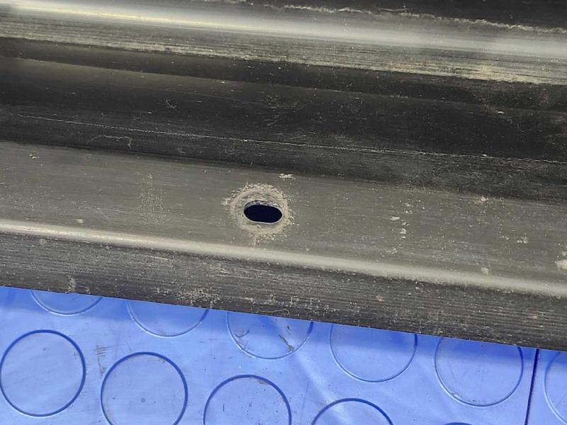 2013 Nissan Juke Rocker Moulding