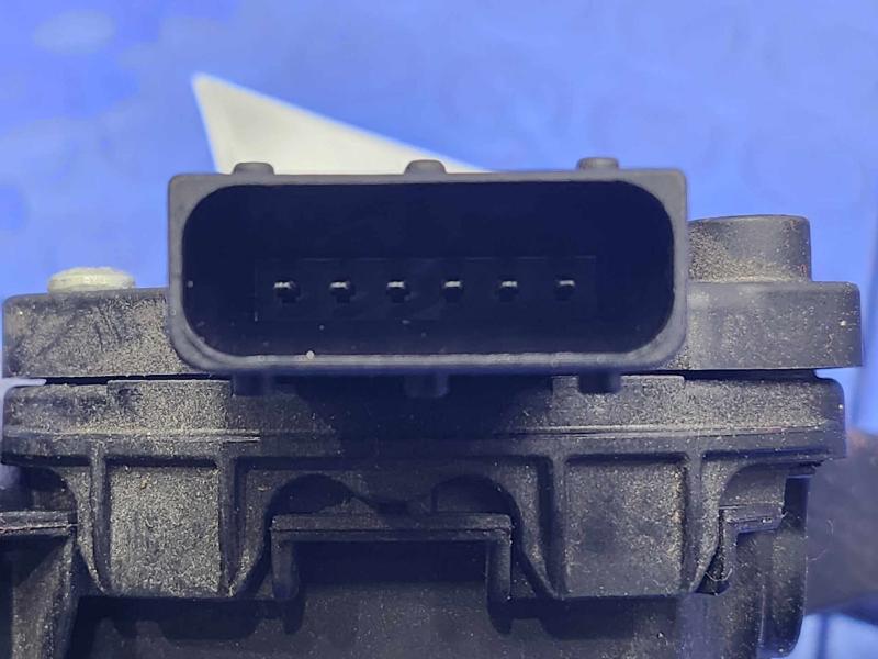 2014-2018 Kia Forte Accelerator Pedal Assembly Genuine OEM 32700A6110