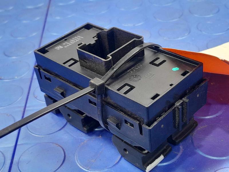 2018 Chevrolet Cruze Door Switch Front