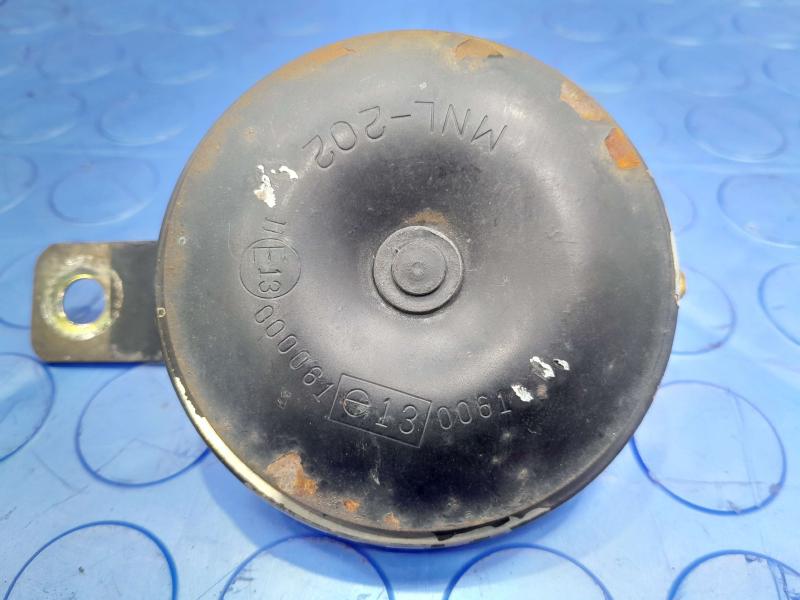 2002-2003 Subaru Impreza Low Note Horn Assembly Genuine OEM Part 86029FE000