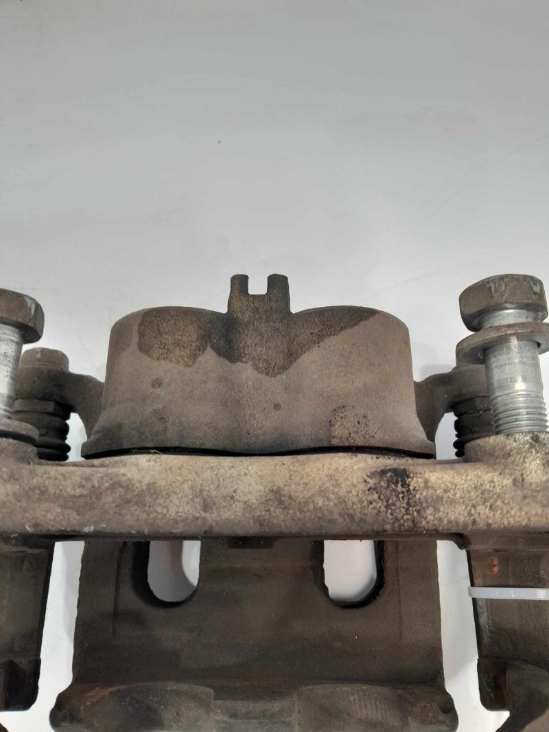 2015 Nissan Pathfinder Caliper