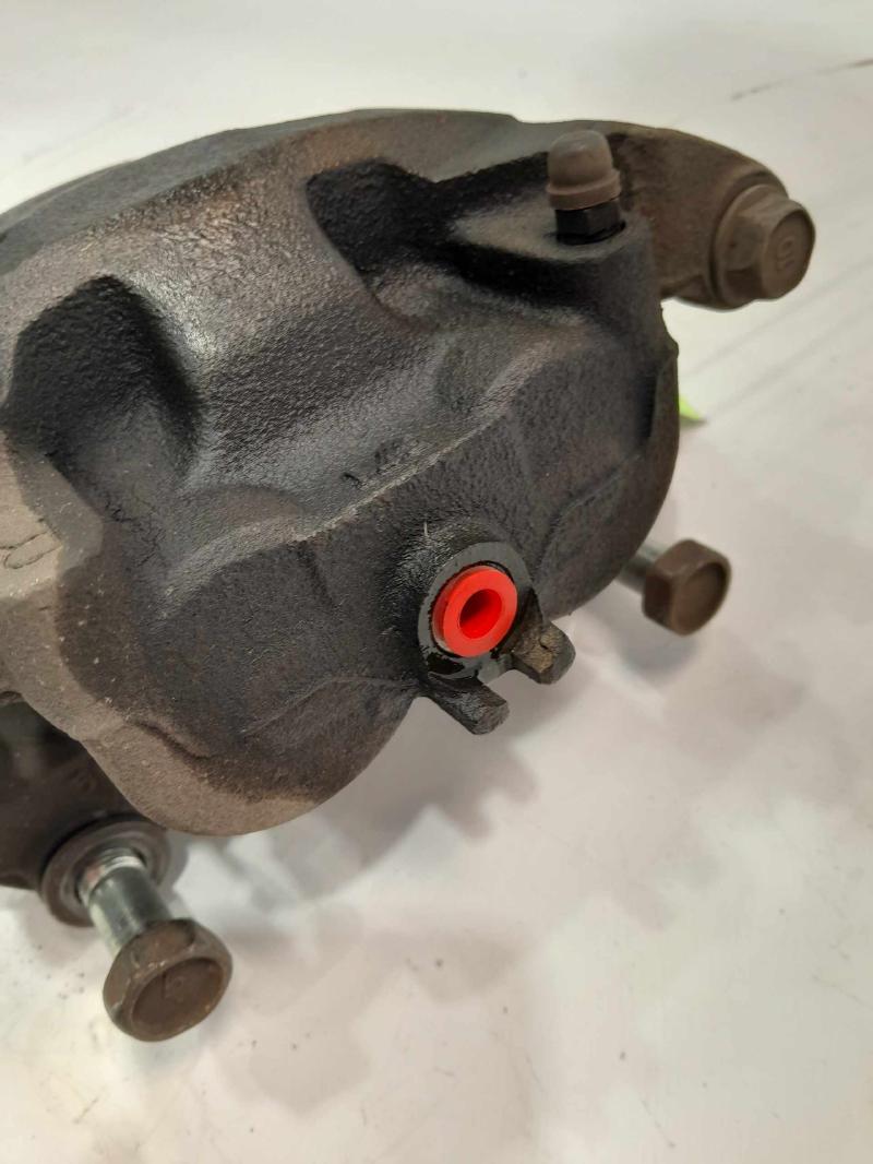 2015 Nissan Pathfinder Caliper