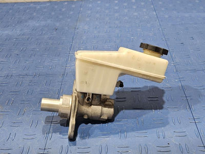 2017-2023 GMC Acadia OEM Brake Master Cylinder Assembly Genuine Part 84644599