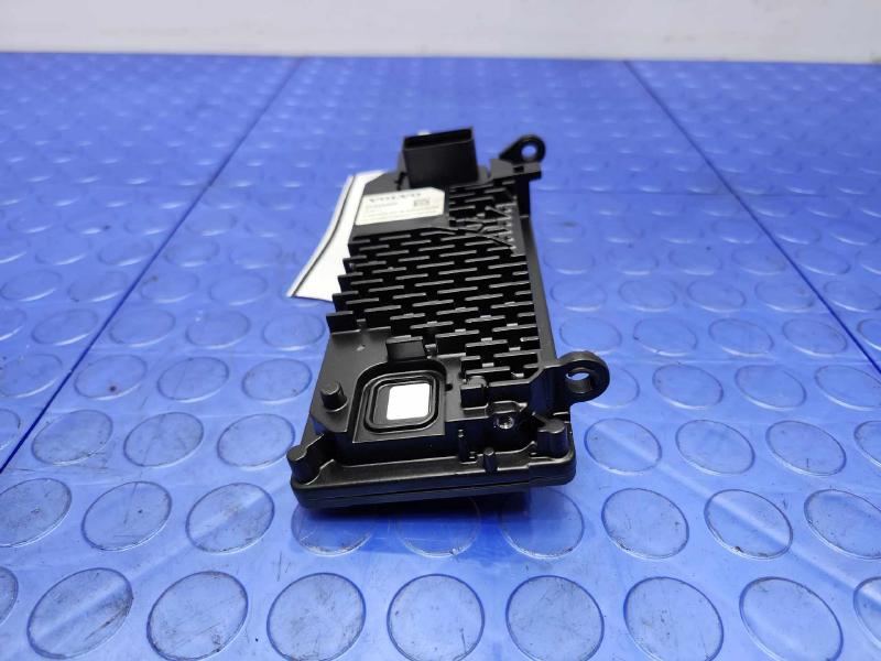2018 Volvo S90 Camera/Projector