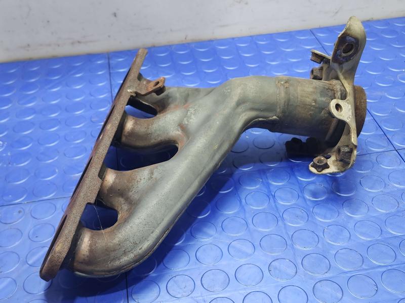 2015 Toyota Corolla Exhaust Manifold