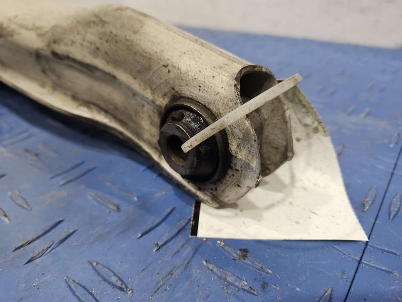2015 Chrysler 200 Lower Control Arm Rr