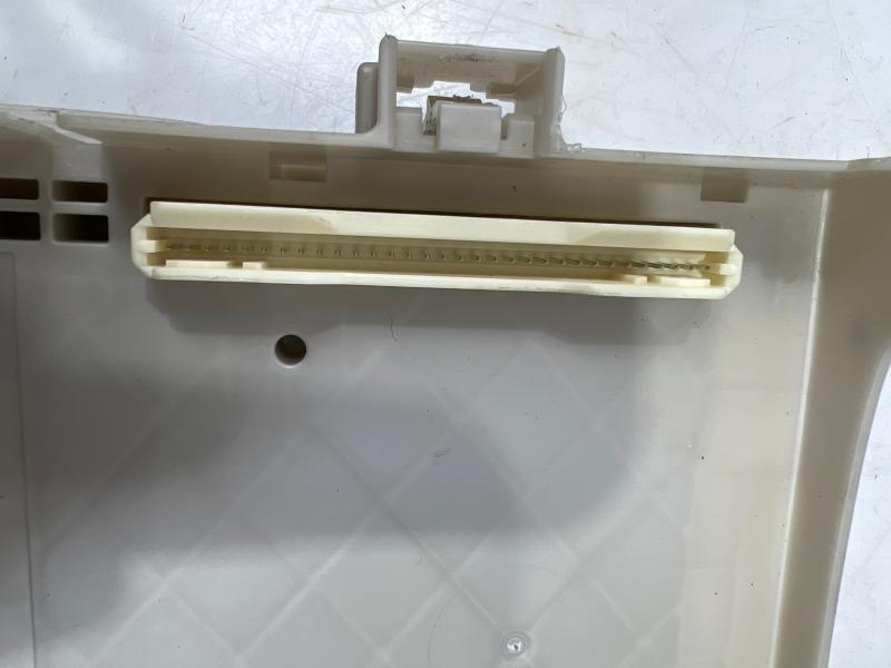 2013 Toyota Prius Cabin Fuse Box