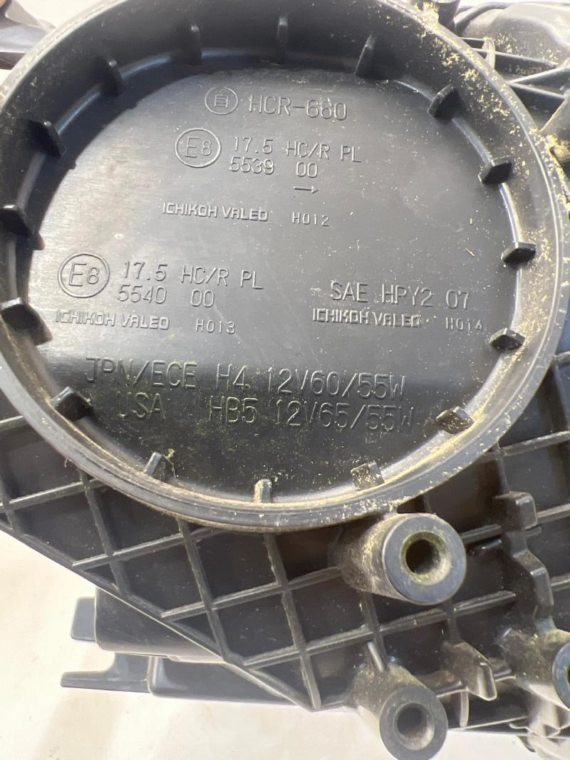 2011 - 2014 Nissan Juke Headight Assembly RH Passenger Side OEM 260101KM0A