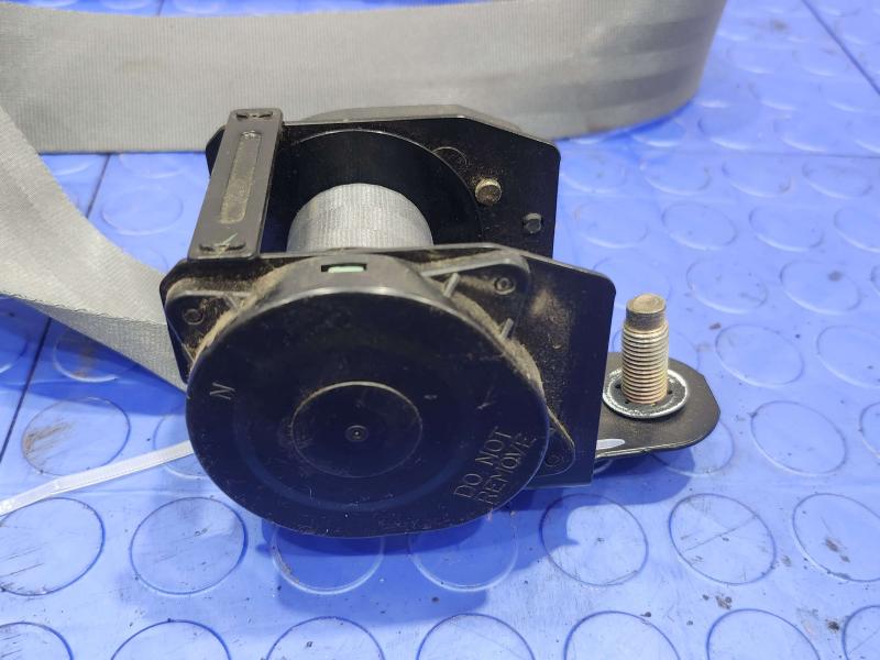 1992 Isuzu NPR Front Seat Belt