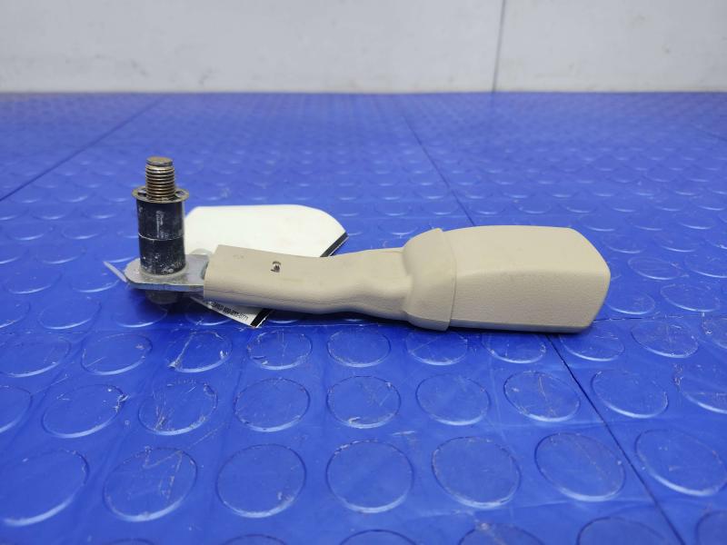 2005 Lexus RX 330 Rear Seat Belt