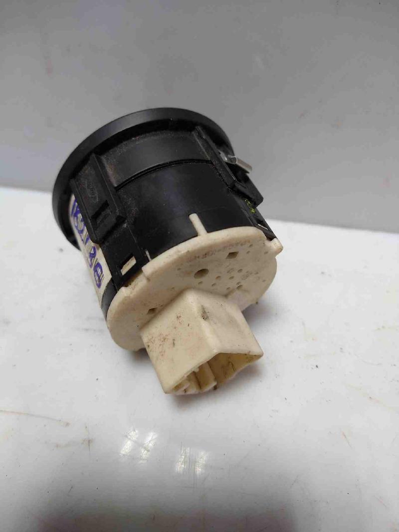 2007 Ford Expedition Headlight Switch (Dash Mtd)